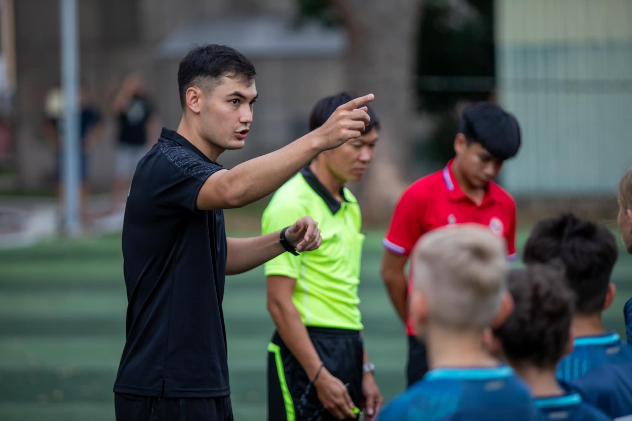 View - Dàn anh em trai "cực phẩm" của cầu thủ Việt: Vừa đẹp, vừa có tài | Báo Dân trí