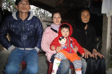 Khốn đốn lo tiền chuộc người thân bị bóc lột lao động bên Nga