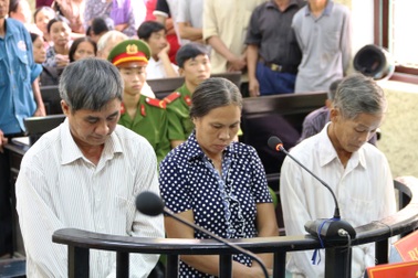 Bất ngờ về lý do 3 cán bộ xã “bớt xén” tiền đền bù đất của dân