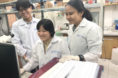 Sinh viên nghiên cứu công nghệ protein xét nghiệm nhanh Covid-19