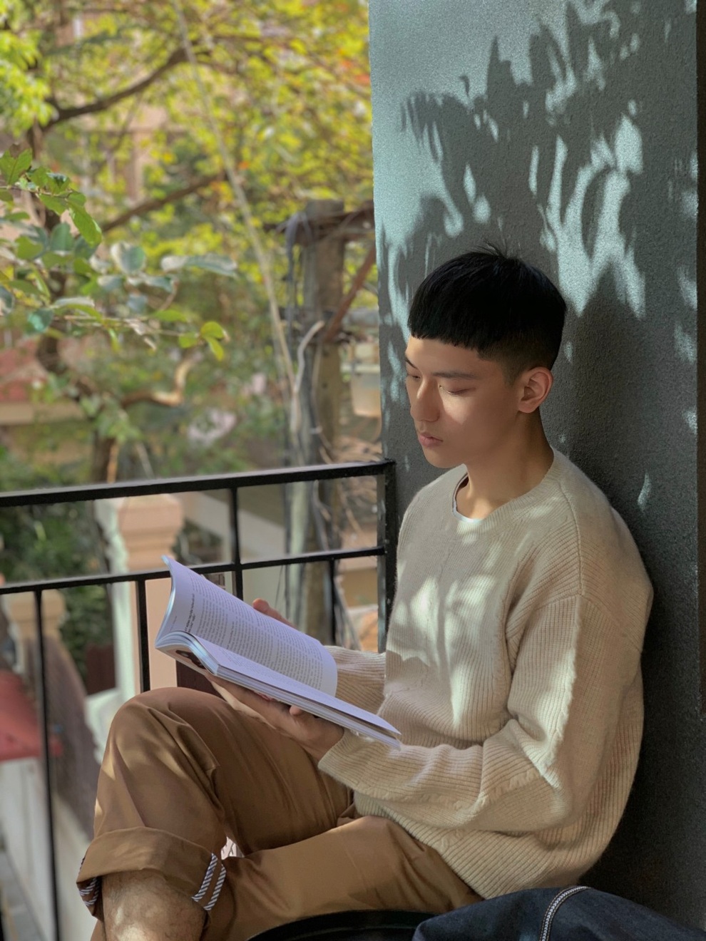 Nam sinh trường Mỹ thuật cá tính, thần thái lạnh lùng đầy cuốn hút - 10 Nam sinh trường Mỹ thuật cá tính, thần thái lạnh lùng đầy cuốn hút - 10