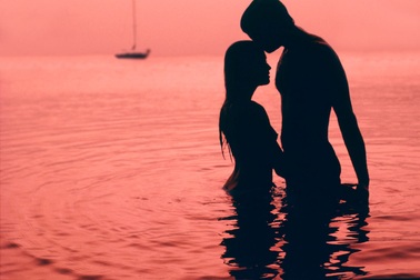 Nóng chuyện cho phép chiếu phim 18+ ngoài rạp