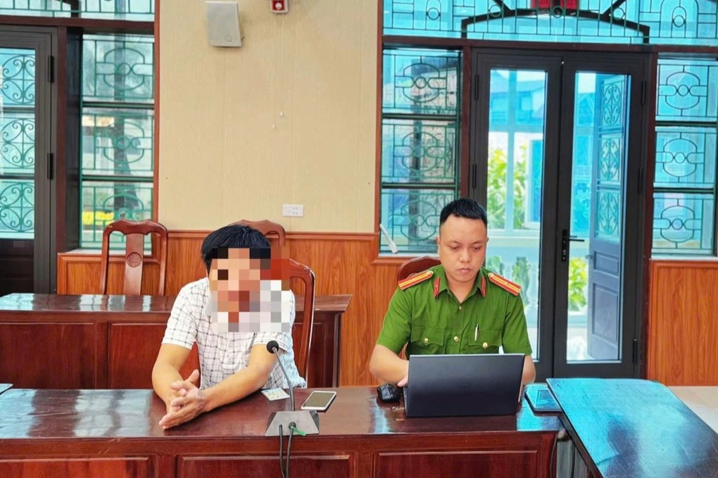 Xử lý người đàn ông bình luận xúc phạm lực lượng công an trên Facebook - 1 Xử lý người đàn ông bình luận xúc phạm lực lượng công an trên Facebook - 1