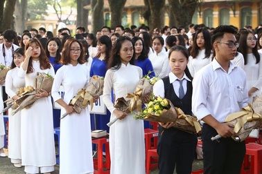 Cần trả lại sự tôn nghiêm cho mối quan hệ thầy - trò