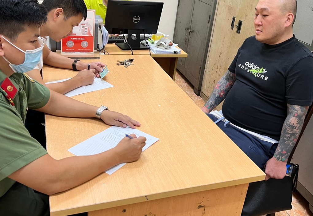 Đối tượng truy nã người Hàn Quốc bị bắt tại Hà Nội - 1 Đối tượng truy nã người Hàn Quốc bị bắt tại Hà Nội - 1