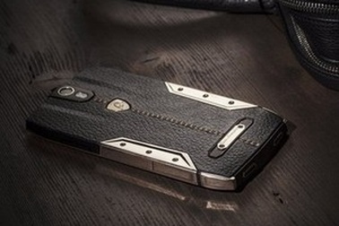 Cận cảnh smartphone cao cấp Lamborghini giá hơn 120 triệu đồng