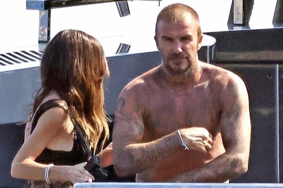 Gia đình Beckham tận hưởng kỳ nghỉ dưỡng trên siêu du thuyền