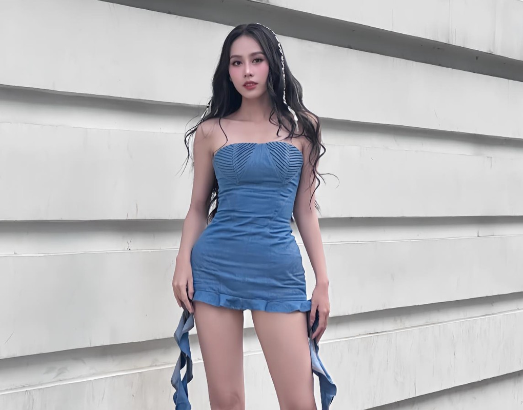 Á hậu Ngọc Hằng ngày càng gợi cảm và có thành tích học tập đáng nể - 4 Á hậu Ngọc Hằng ngày càng gợi cảm và có thành tích học tập đáng nể - 4
