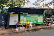 Giải pháp xử lý nhà chờ xe buýt nhếch nhác ở TPHCM