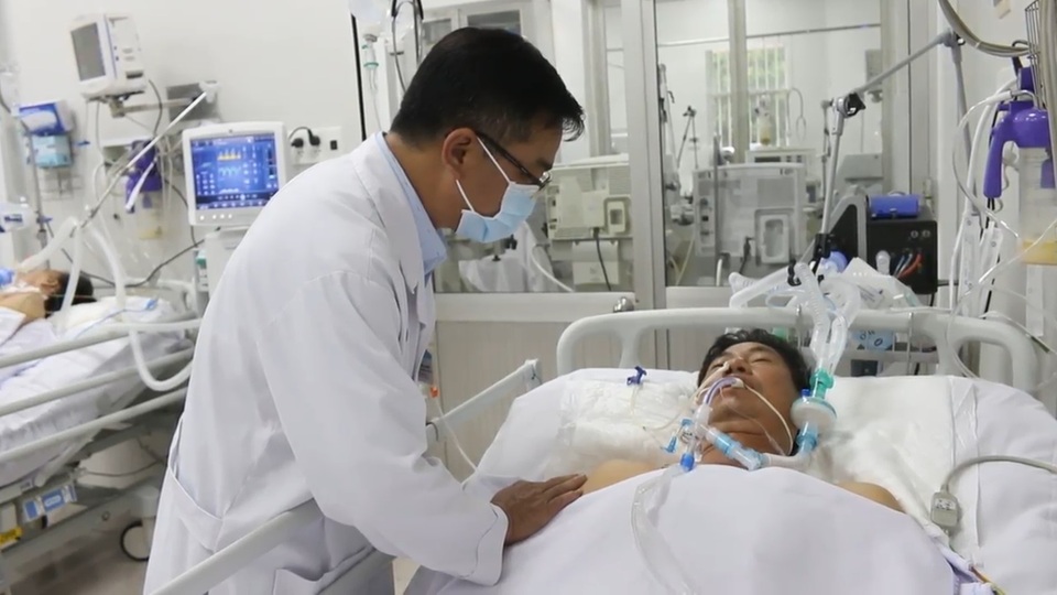 Tiếp tục có thêm nạn nhân bị liệt cơ, thở máy sau khi ăn pate Minh Chay - 2 Tiếp tục có thêm nạn nhân bị liệt cơ, thở máy sau khi ăn pate Minh Chay - 2