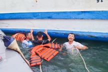 Hành trình tìm kiếm các nạn nhân vụ lật tàu trên Vịnh Hạ Long