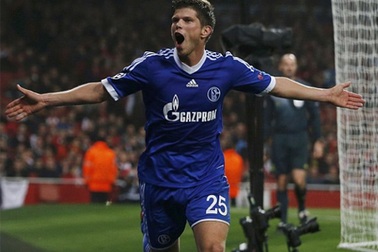 Schalke 04 “đánh sập” Emirates