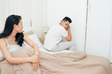 Nửa đêm vợ thú nhận sự thật đau lòng, 2 tháng sau chúng tôi ly hôn