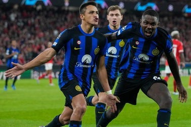 Bị dẫn trước 3 bàn, Inter Milan giật lại điểm thần kỳ