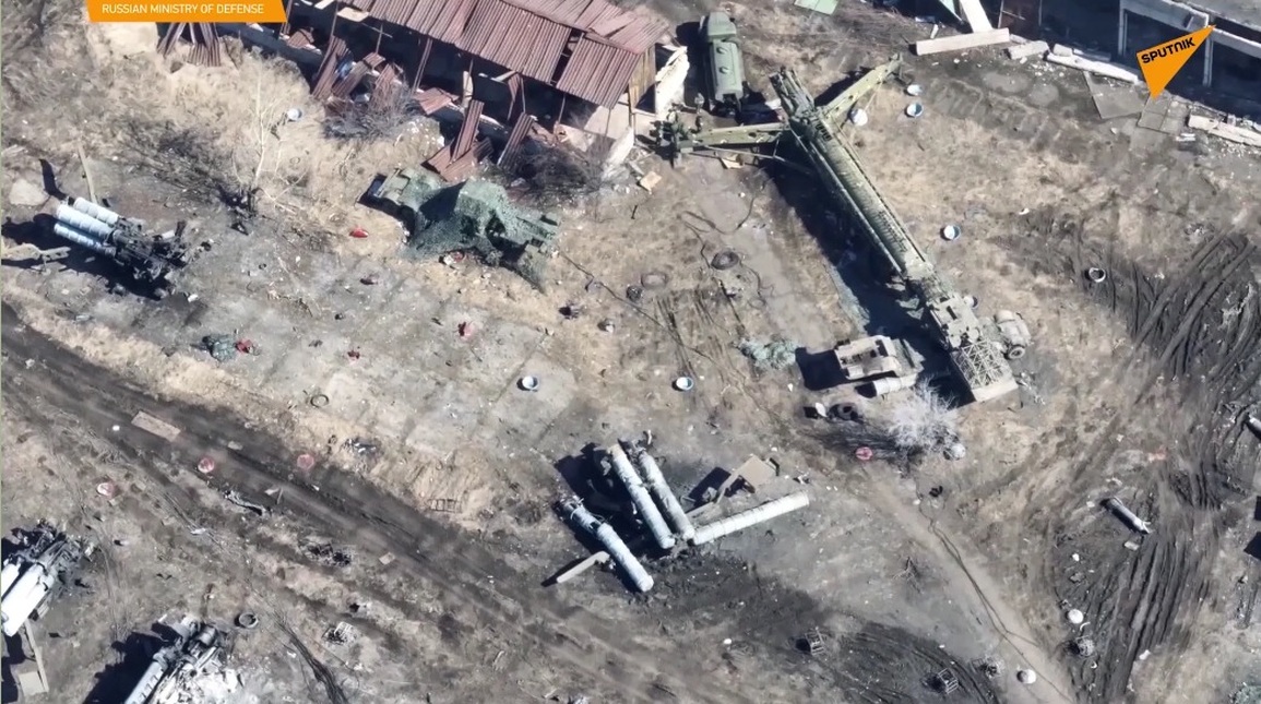S-300 của Ukraine bị phá hủy sau khi Nga phóng vũ khí chính xác - 1 S-300 của Ukraine bị phá hủy sau khi Nga phóng vũ khí chính xác - 1
