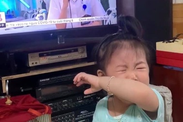 Bác sĩ xa con lên Bắc Giang chống dịch và lời nói dối: "Mấy hôm nữa mẹ về"