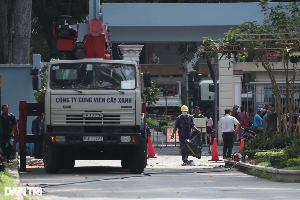 Nhân chứng vụ cây gãy nhánh ở Công viên Tao Đàn: Người nằm la liệt - 3 Nhân chứng vụ cây gãy nhánh ở Công viên Tao Đàn: Người nằm la liệt - 3