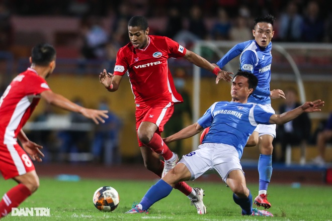 Những khoảnh khắc CLB Viettel chạm một tay vào chức vô địch V-League - 3 Những khoảnh khắc CLB Viettel chạm một tay vào chức vô địch V-League - 3
