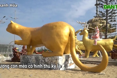 Tượng con mèo có hình thù giống chuột chù