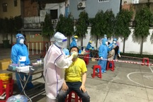 TPHCM: Thêm 14 trường hợp dương tính, 20 ca nghi nhiễm SARS-CoV-2