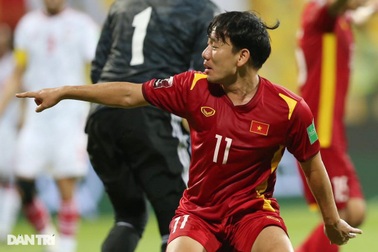 Đội tuyển Việt Nam chia tay Minh Vương, Trọng Hoàng báo tin dữ