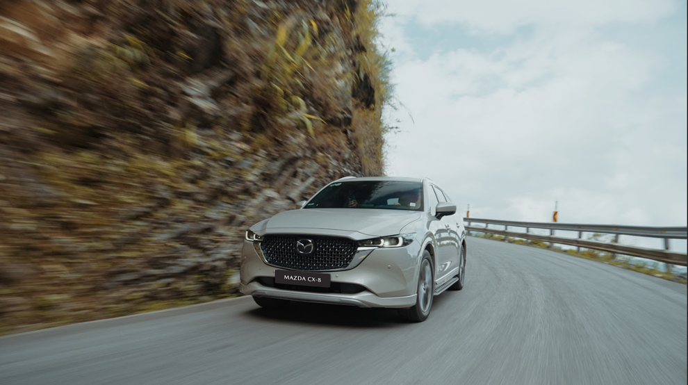 Mazda CX-8 SUV 7 chỗ sang trọng và đẳng cấp giá dưới 950 triệu đồng - 3