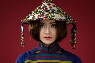 Gương mặt khả ái HHVN Tố Như hóa nàng thơ với áo dài Lan Hương