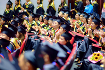 Sinh viên trường ĐH Tôn Đức Thắng tốt nghiệp có điểm TOEIC từ 700 – 800