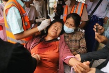 Facebook mạnh tay xóa trang của quân đội Myanmar, nhiều nước lên án bạo lực