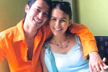 Huy Khánh - Hoàng Anh: "Tình yêu nói gì đến lệch tuổi" 