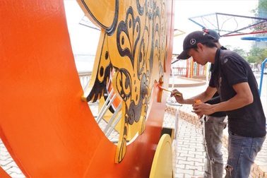 Đà Nẵng tất bật trang hoàng đường phố đón Tết