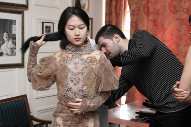 Ngọc Thanh Tâm nhờ NTK Hollywood chuẩn bị trang phục cho LHP Cannes 2017