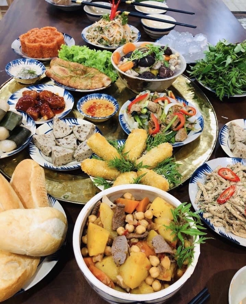 Hà Nội: Hai triệu đồng 1 mâm cỗ chay thượng lưu cúng rằm tháng 7 - 1 Hà Nội: Hai triệu đồng 1 mâm cỗ chay thượng lưu cúng rằm tháng 7 - 1
