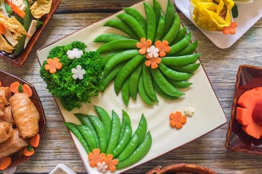 Chiêm ngưỡng những mâm cúng Rằm “đẹp không nỡ ăn” của hội chị em