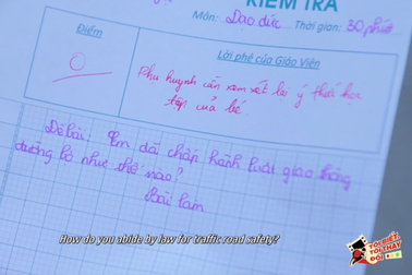 Lặng xem câu chuyện an toàn giao thông giữa Bố và Con