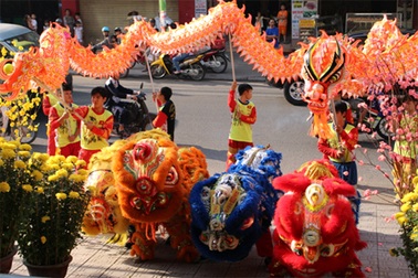 Rầm rộ cuộc đua lì xì đầu năm