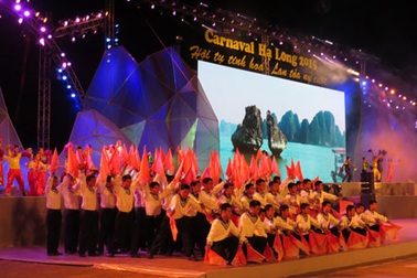 Khai mạc Lễ hội Carnaval Hạ Long “Hội tụ tinh hoa - Lan tỏa nụ cười”