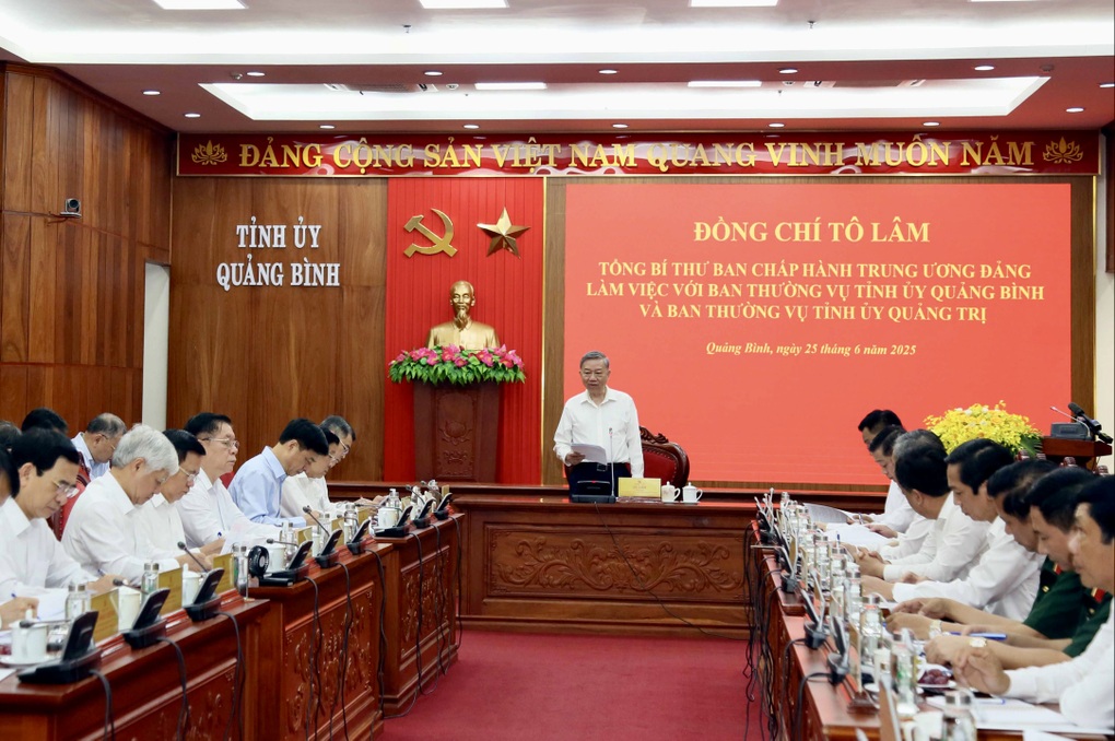 Tổng Bí thư: Quảng Trị sau hợp nhất phấn đấu trở thành cực tăng trưởng mới - 1 Tổng Bí thư: Quảng Trị sau hợp nhất phấn đấu trở thành cực tăng trưởng mới - 1