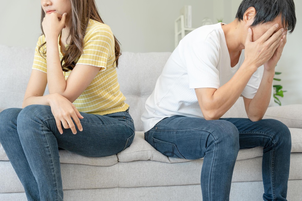 Vợ ép tôi tìm niềm vui mới sau khi cô ấy bị phát hiện ngoại tình - 1 Vợ ép tôi tìm niềm vui mới sau khi cô ấy bị phát hiện ngoại tình - 1