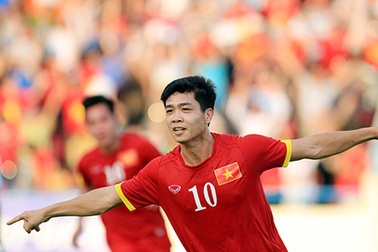Hàng tiền đạo U23 Việt Nam: Công Phượng hay Phi Sơn?