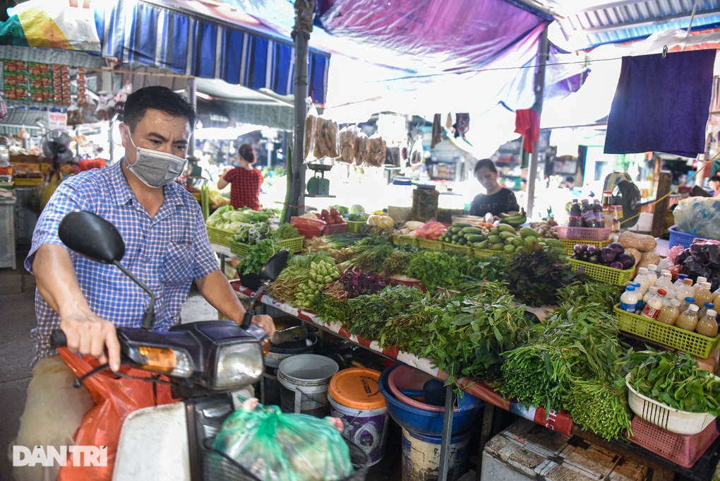 Không giảm theo giá xăng, nhiều thực phẩm rau xanh, thịt cá vẫn Không giảm theo giá xăng, nhiều thực phẩm rau xanh, thịt cá vẫn