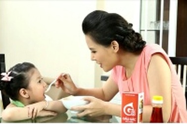 Sai lầm tai hại của các bà mẹ trong chăm con