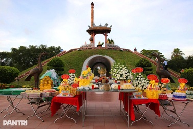 Xúc động lễ giỗ chung hàng nghìn liệt sỹ ở Thành cổ Quảng Trị