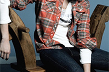 “Sao” Hàn “khoe” dáng trong quảng cáo Levi’s