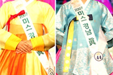 Người đẹp Hàn Quốc trình diễn Hanbok tại Hà Nội