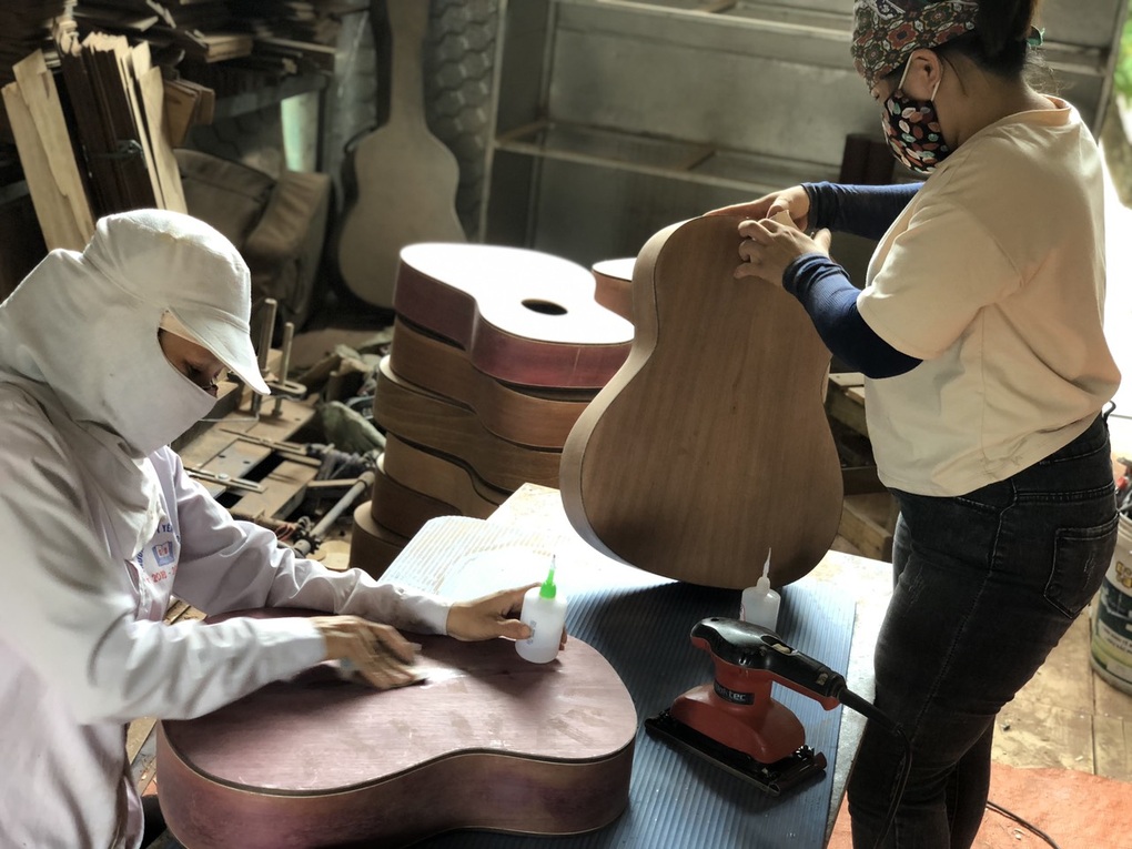 Thầy giáo Hà Nội đi hơn 100km mỗi ngày tìm âm thanh... từ gỗ - 6 Thầy giáo Hà Nội đi hơn 100km mỗi ngày tìm âm thanh... từ gỗ - 6
