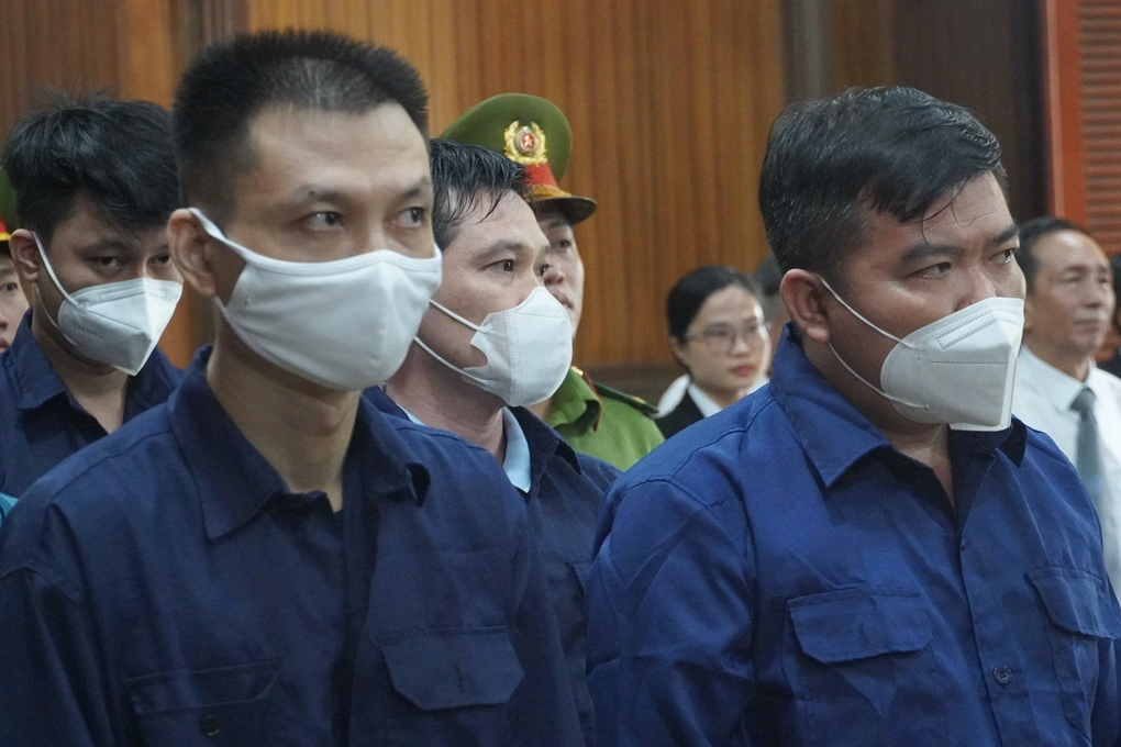 Cựu trưởng công an chung chi để thả người vi phạm lĩnh 7 năm tù - 1 Cựu trưởng công an chung chi để thả người vi phạm lĩnh 7 năm tù - 1