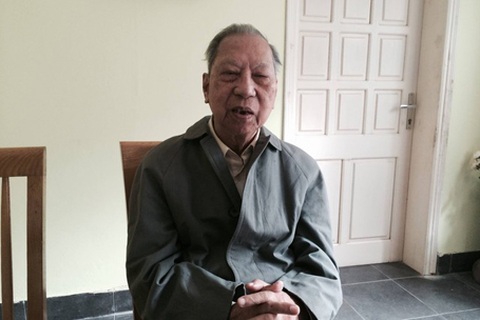 Gặp Nhà giáo Nhân dân tuổi 90 vẫn dạy học, viết sách 