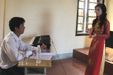 Xem thí sinh múa, hát... tranh tài 