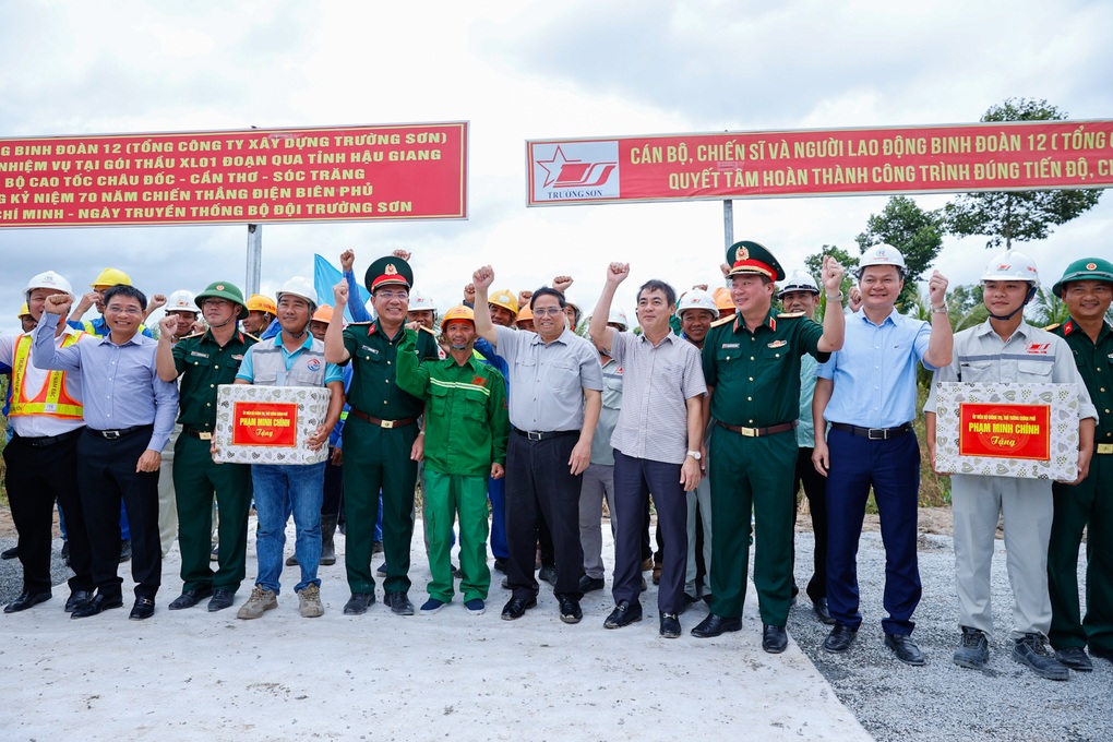 Thủ tướng: Quyết tâm hoàn thành khoảng 1.200km cao tốc cho ĐBSCL - 6 Thủ tướng: Quyết tâm hoàn thành khoảng 1.200km cao tốc cho ĐBSCL - 6